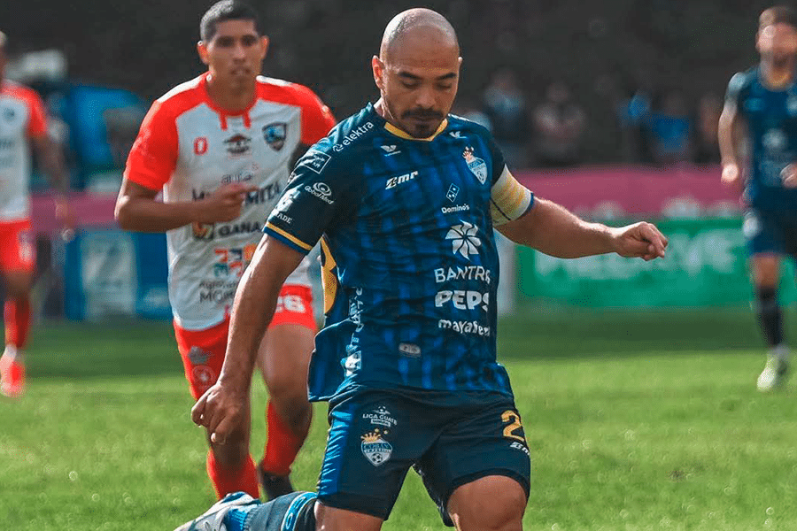 https://guatefutbol.com/wp-content/uploads/2025/11/Guatefutbol-pereira-escobar-coban-mictlan.png
