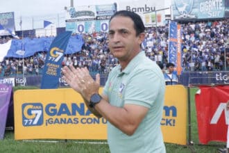 Erick González tự hào sau 4 lần đưa Suchitepéquez lên hạng